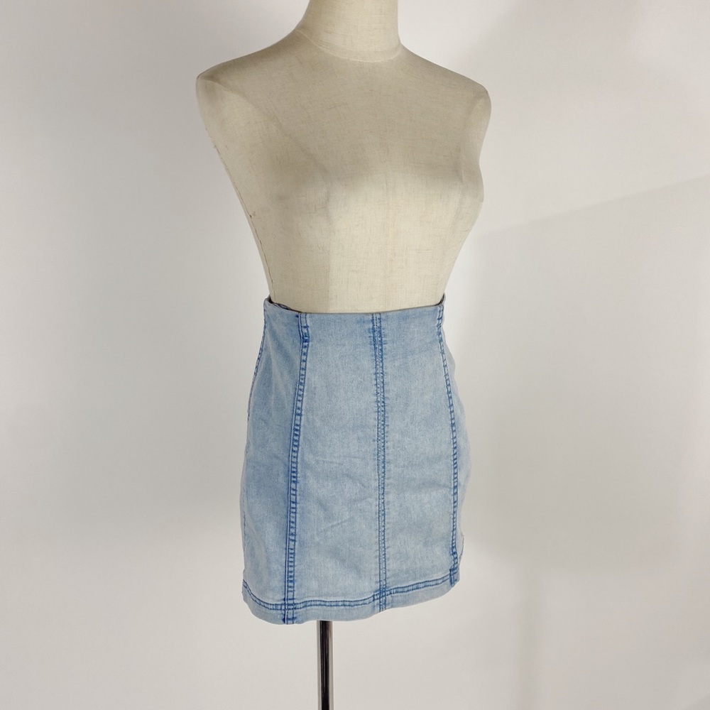 FREE PEOPLE Lightweight Stretch Denim Mini Skirt Light Wash Womens 4